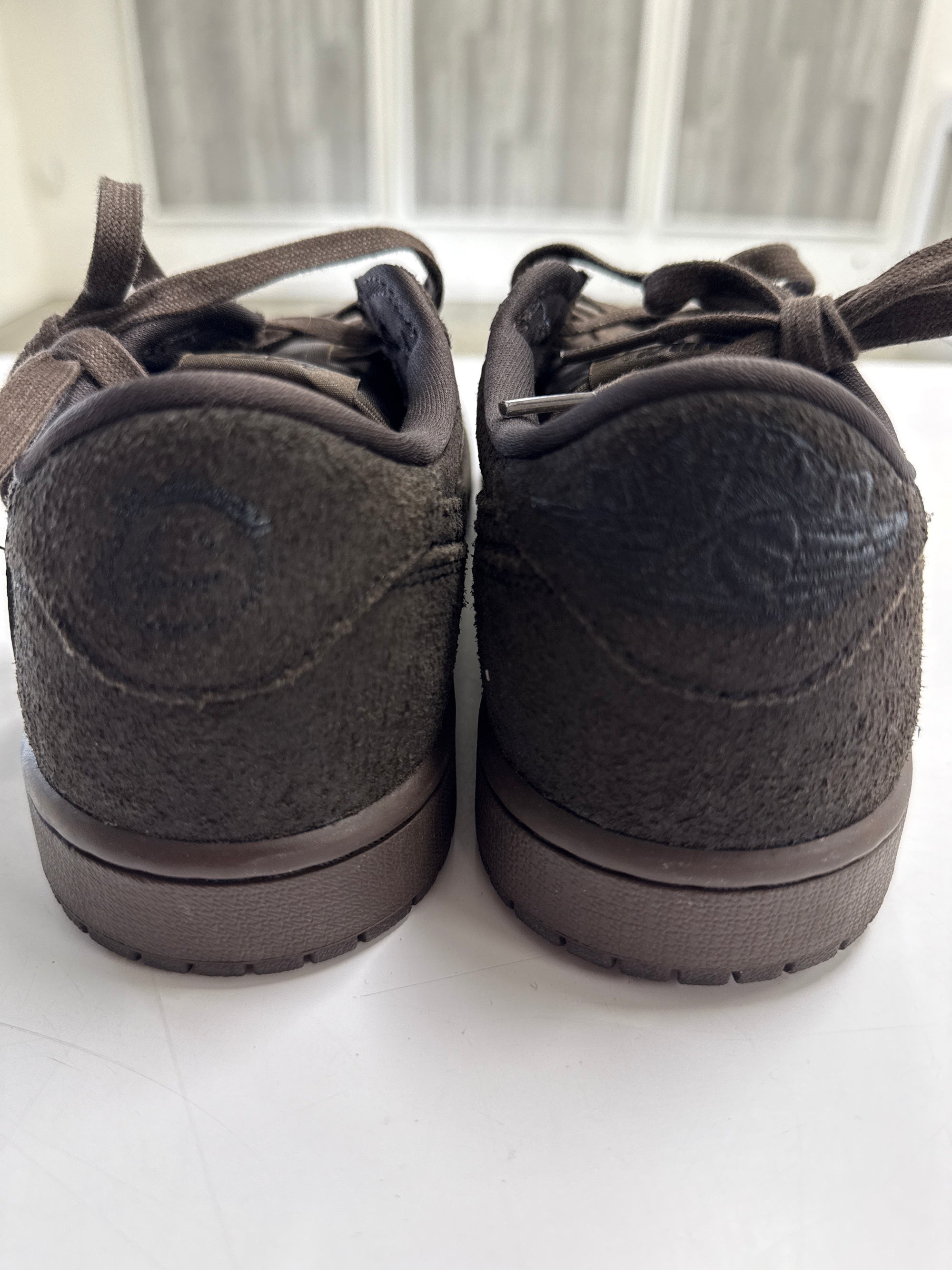AIR JORDAN 1 LOW TRAVIS SCOTT VELVET BROWN - SIZE 8.5 (WORN) - SUPER CLEAN