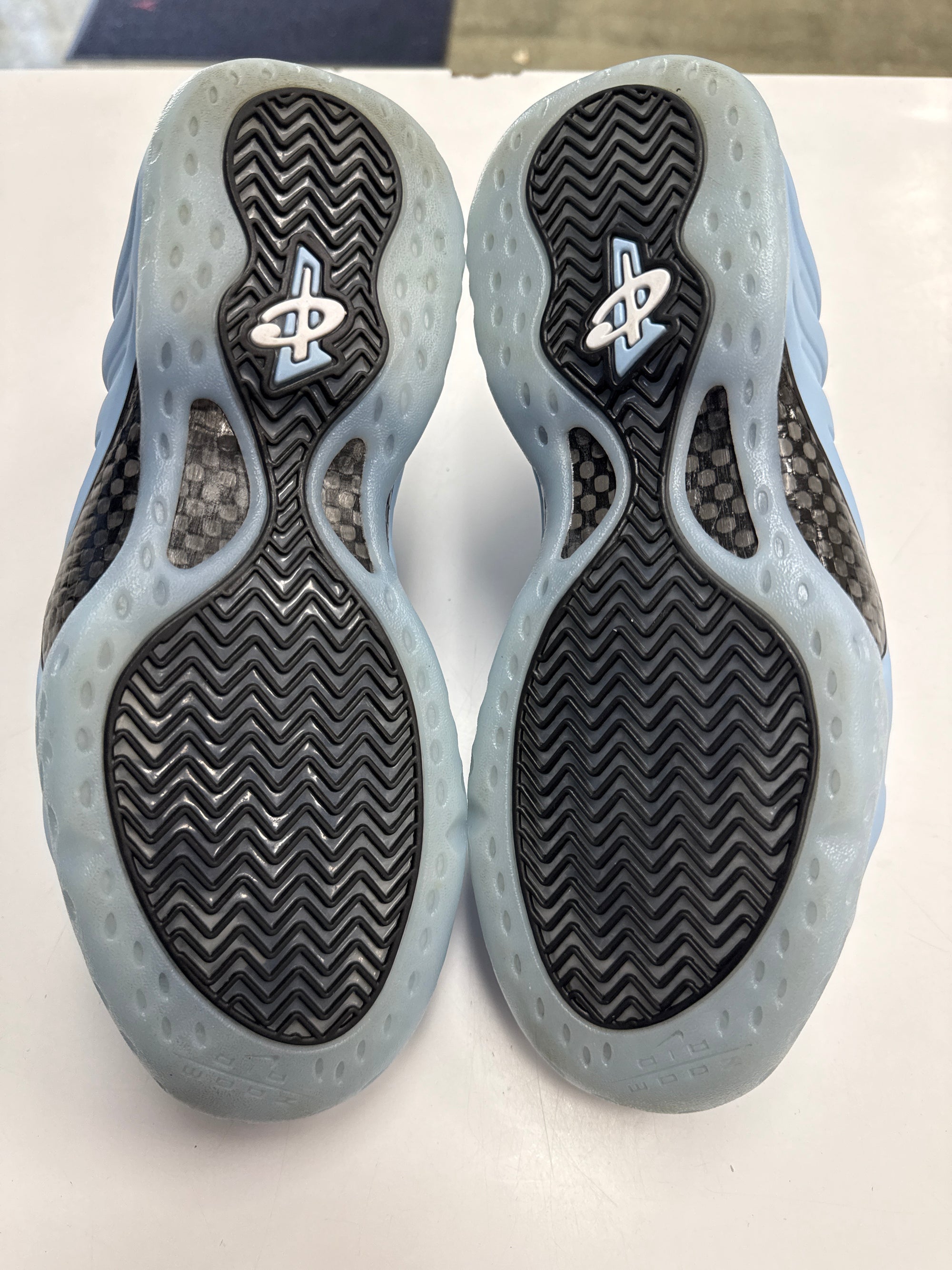 AIR FOAMPOSITE ONE PSYCHIC BLUE - SIZE 9.5 (WORN)