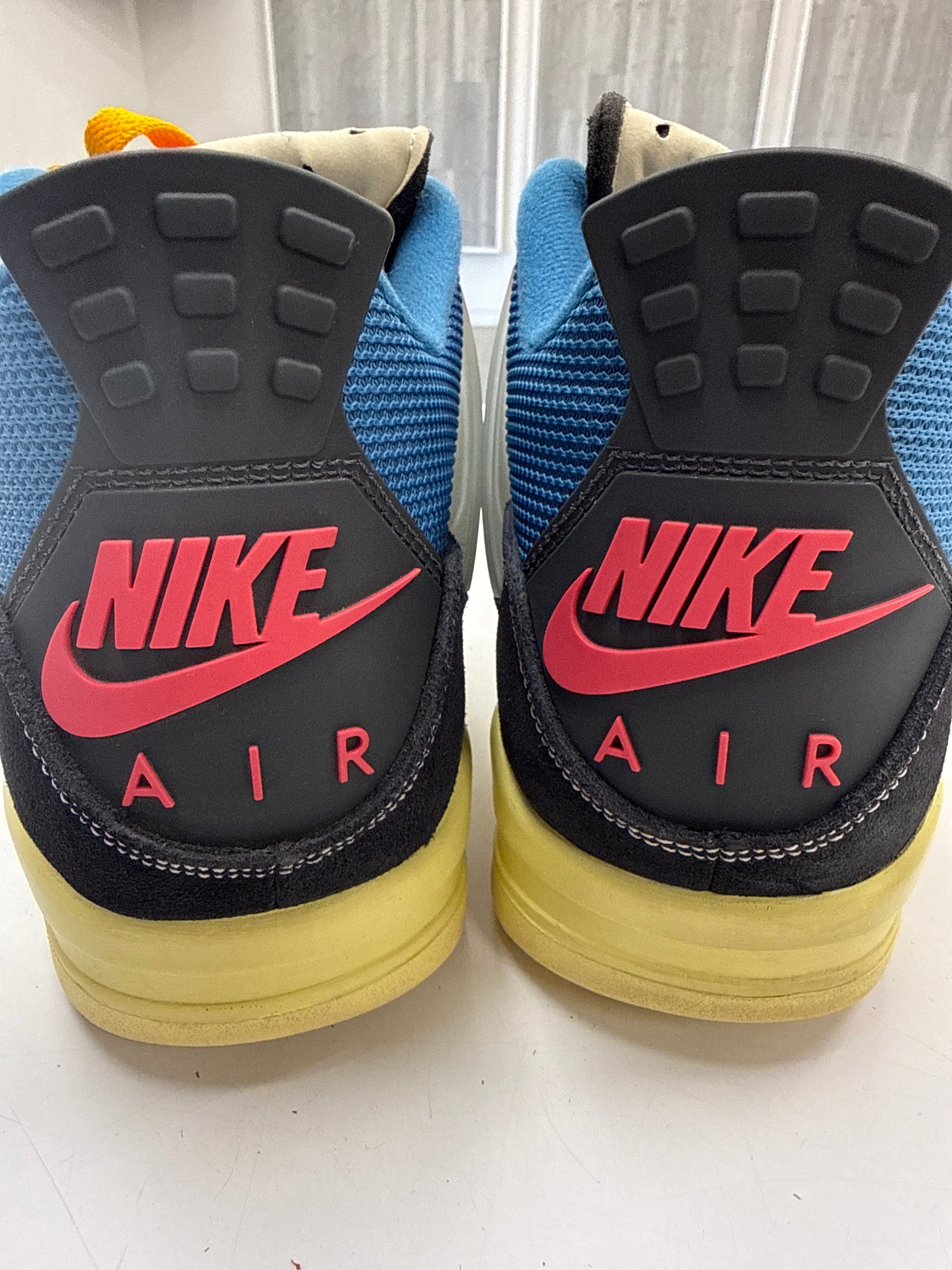 AIR JORDAN 4 UNION OFF NOIR - SIZE 10.5 (WORN)
