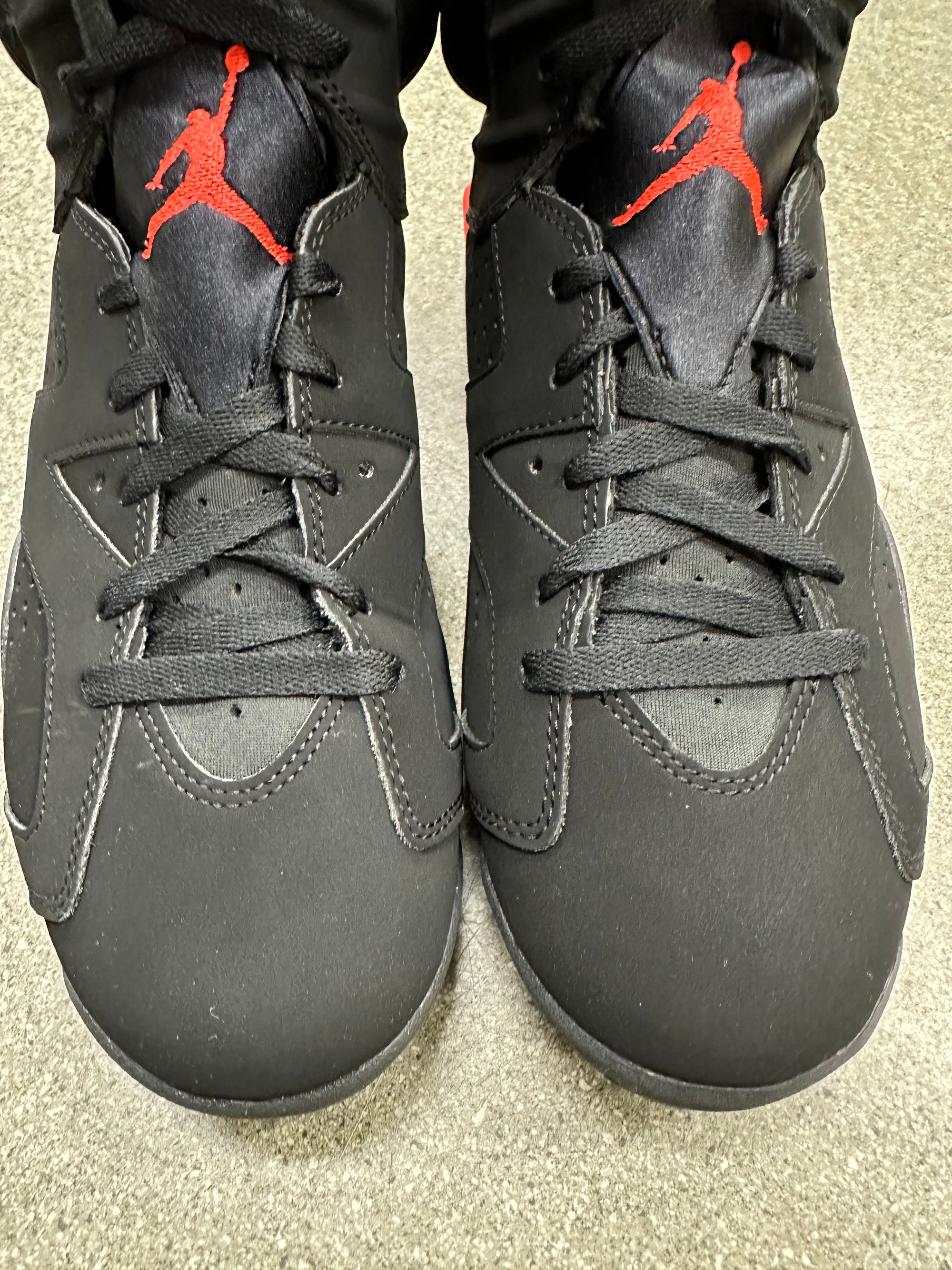 AIR JORDAN 6 BLACK INFARED 2019 - SIZE 9 (WORN)
