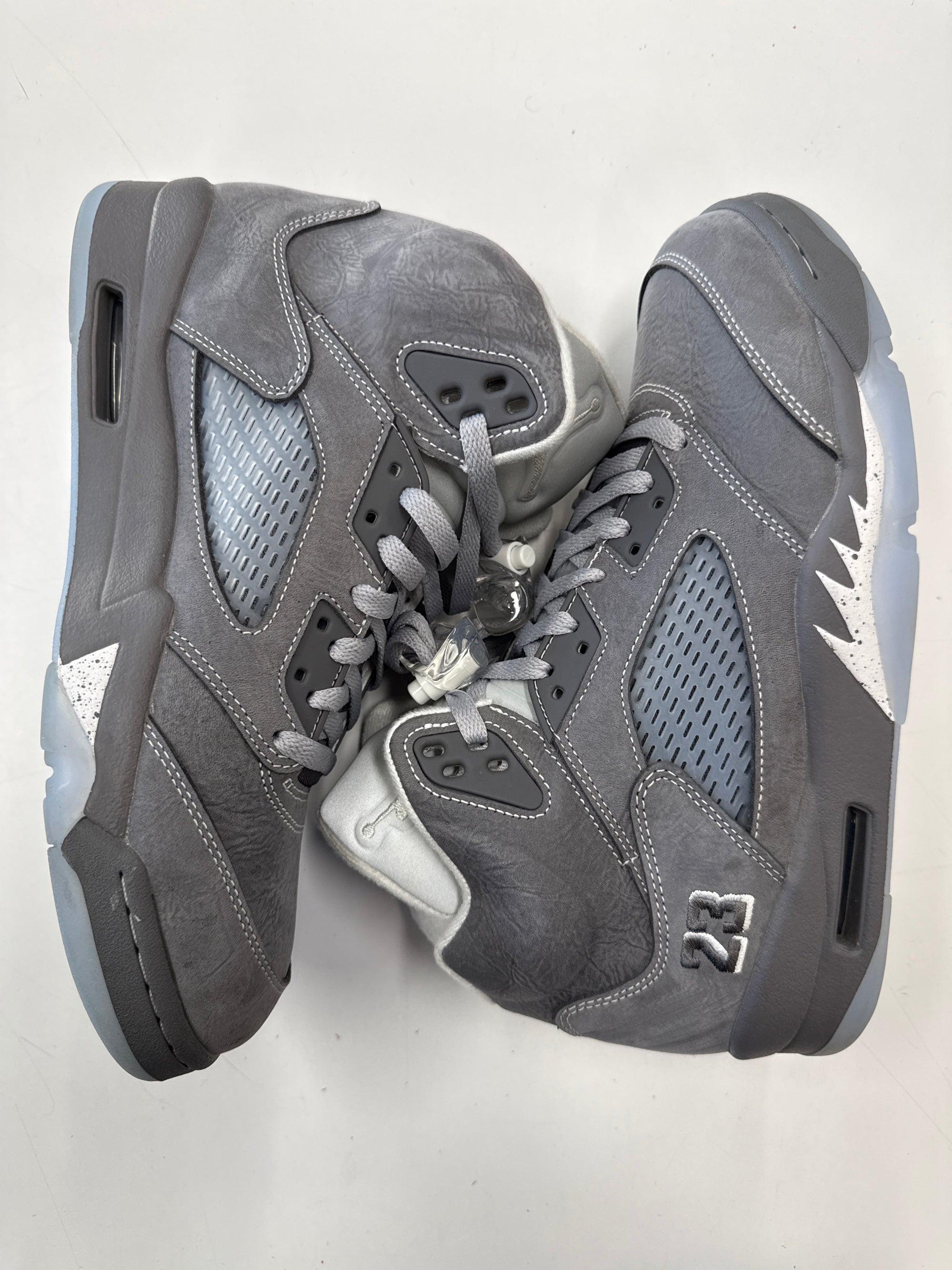 AIR JORDAN 5 WOLF GREY 2026 - SIZE 9.5 (WORN)