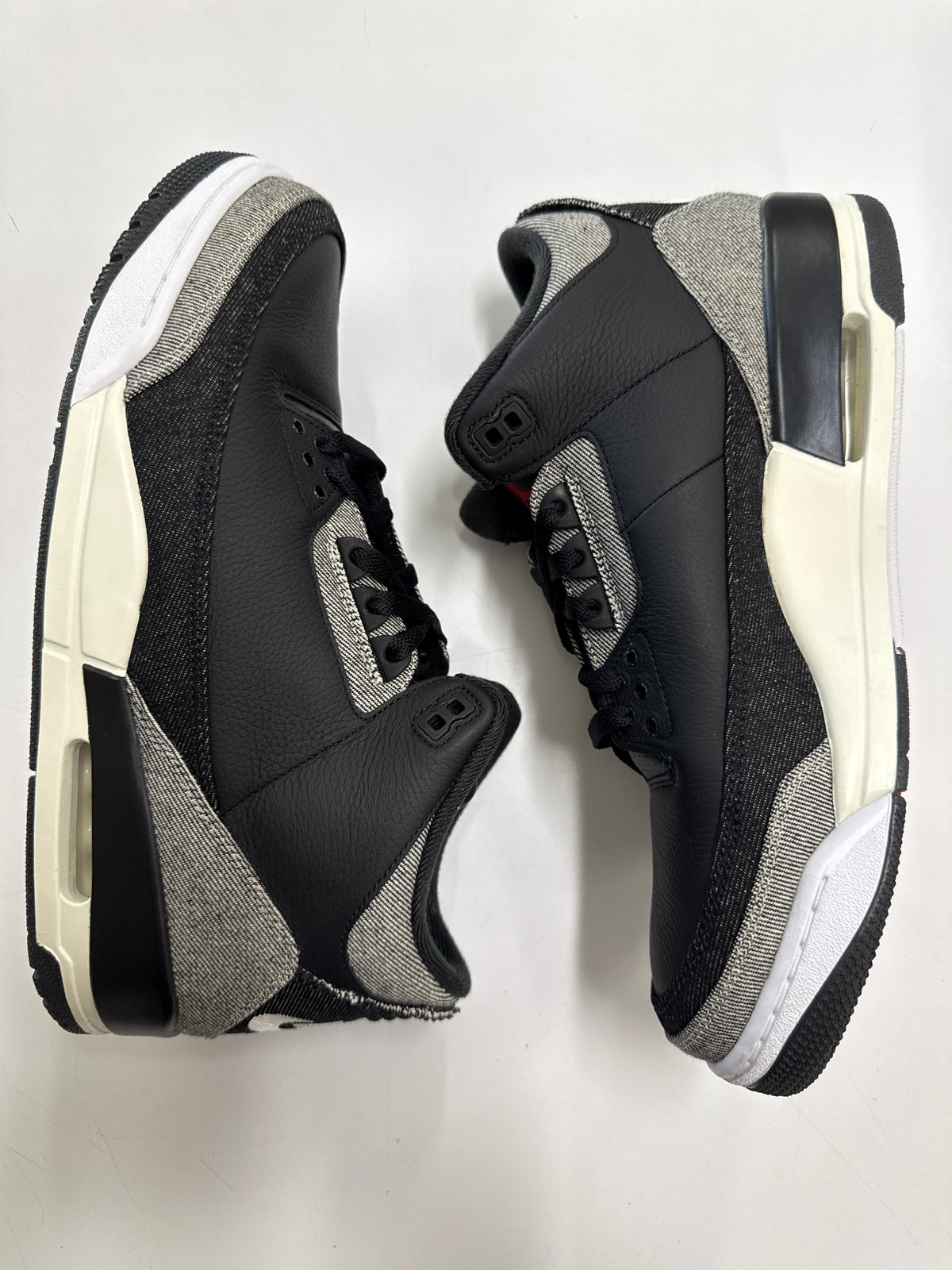 AIR JORDAN 3 LEVIS BLACK - SIZE 12 (WORN)