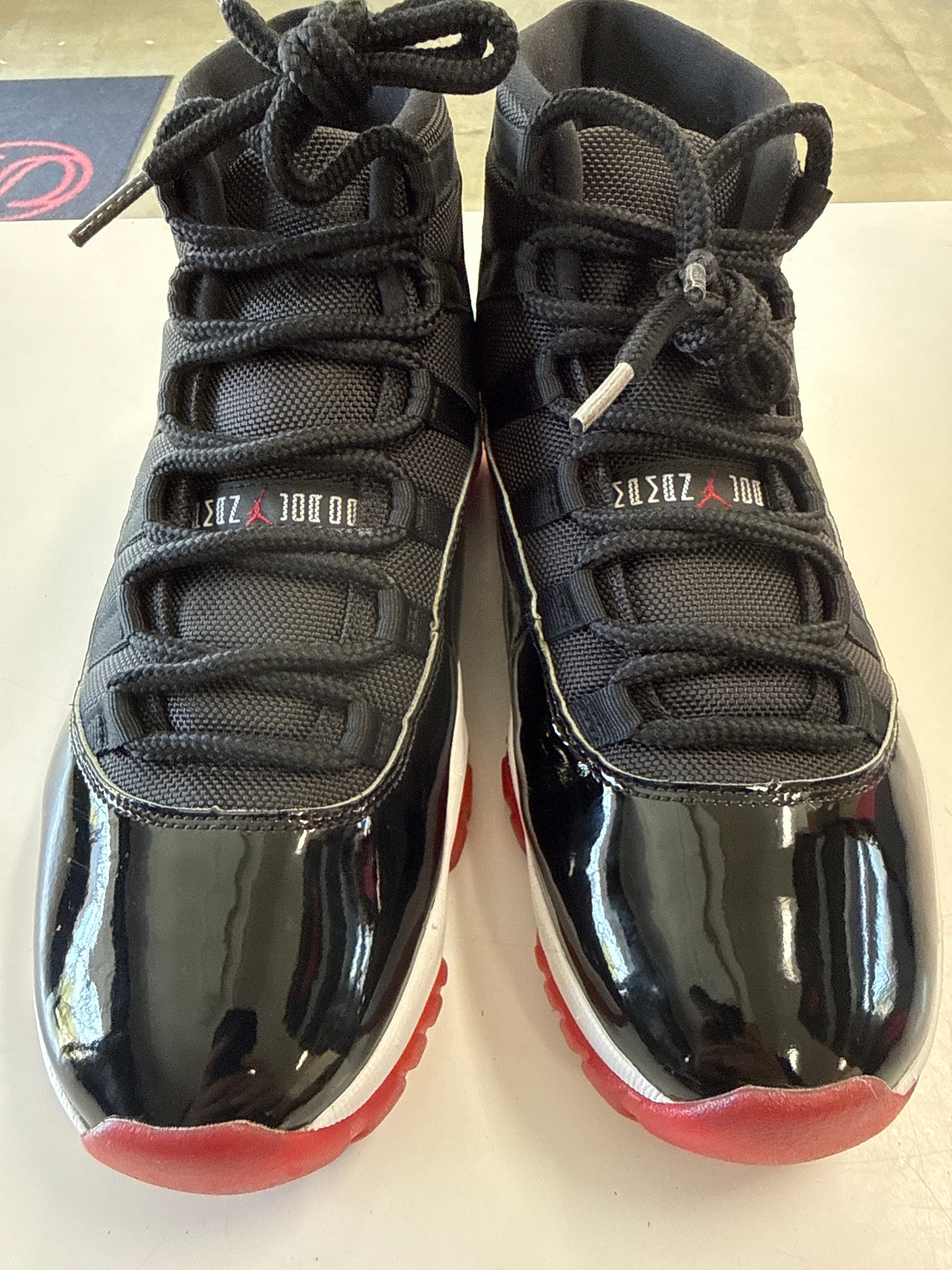 AIR JORDAN 11 BRED 2019 - SIZE 9.5 (WORN)