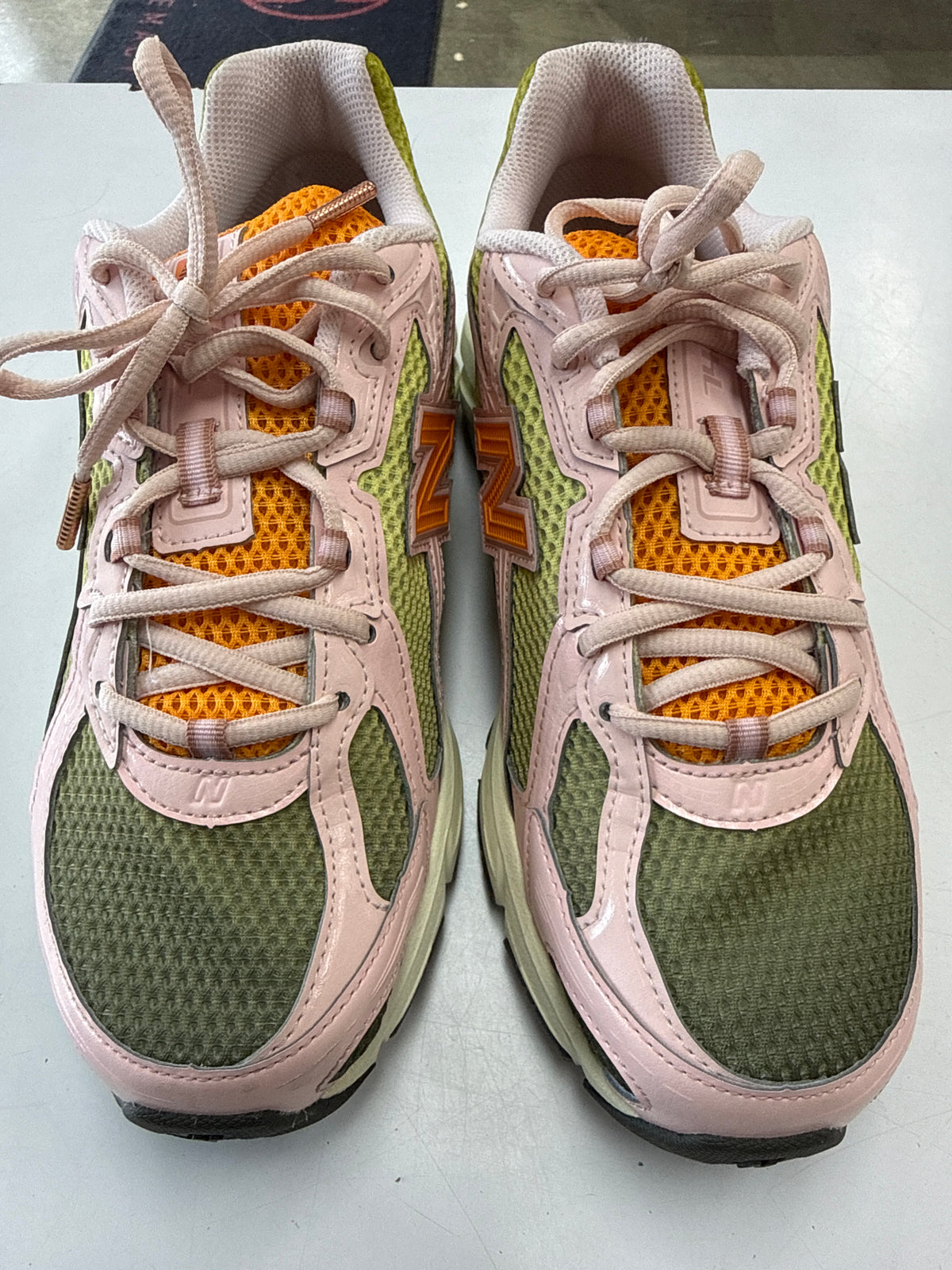 NEW BALANCE 740 CONCEPTS SAQINEE - SIZE 8.5 (WORN)