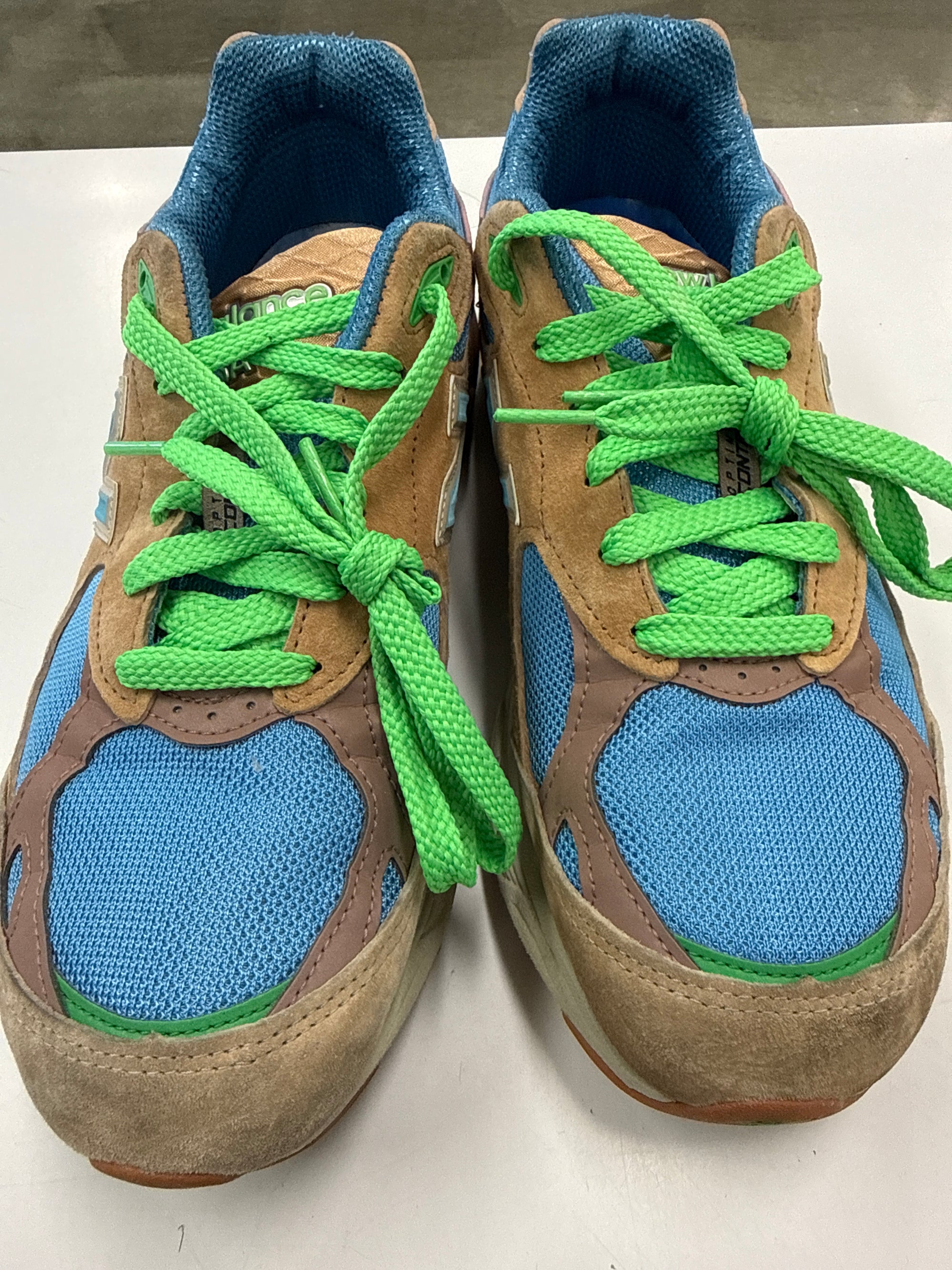 NEW BALANCE 990JG3 - SIZE 9.5 (WORN)