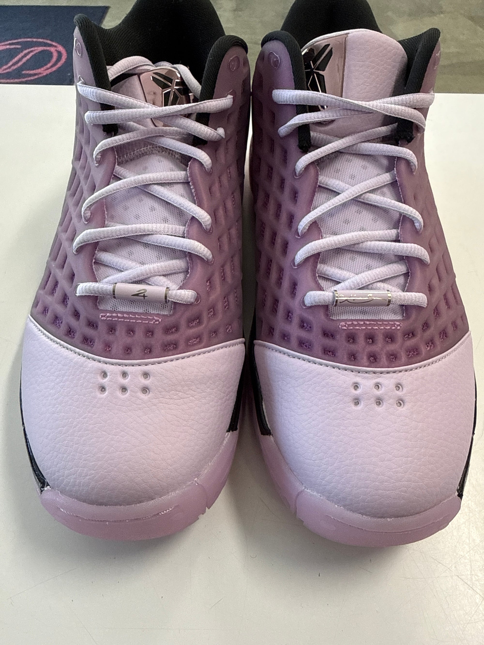 KOBE 3 LOW PROTRO PINK QUARTZ - SIZE 11 (WORN)