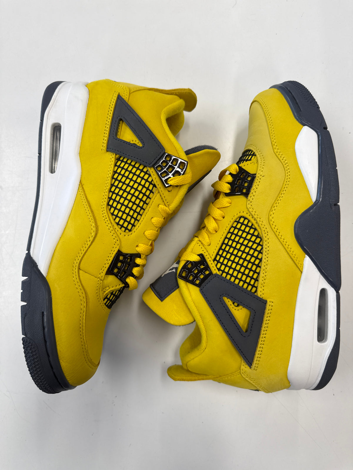 AIR JORDAN 4 LIGHTNING - SIZE 9 (WORN)