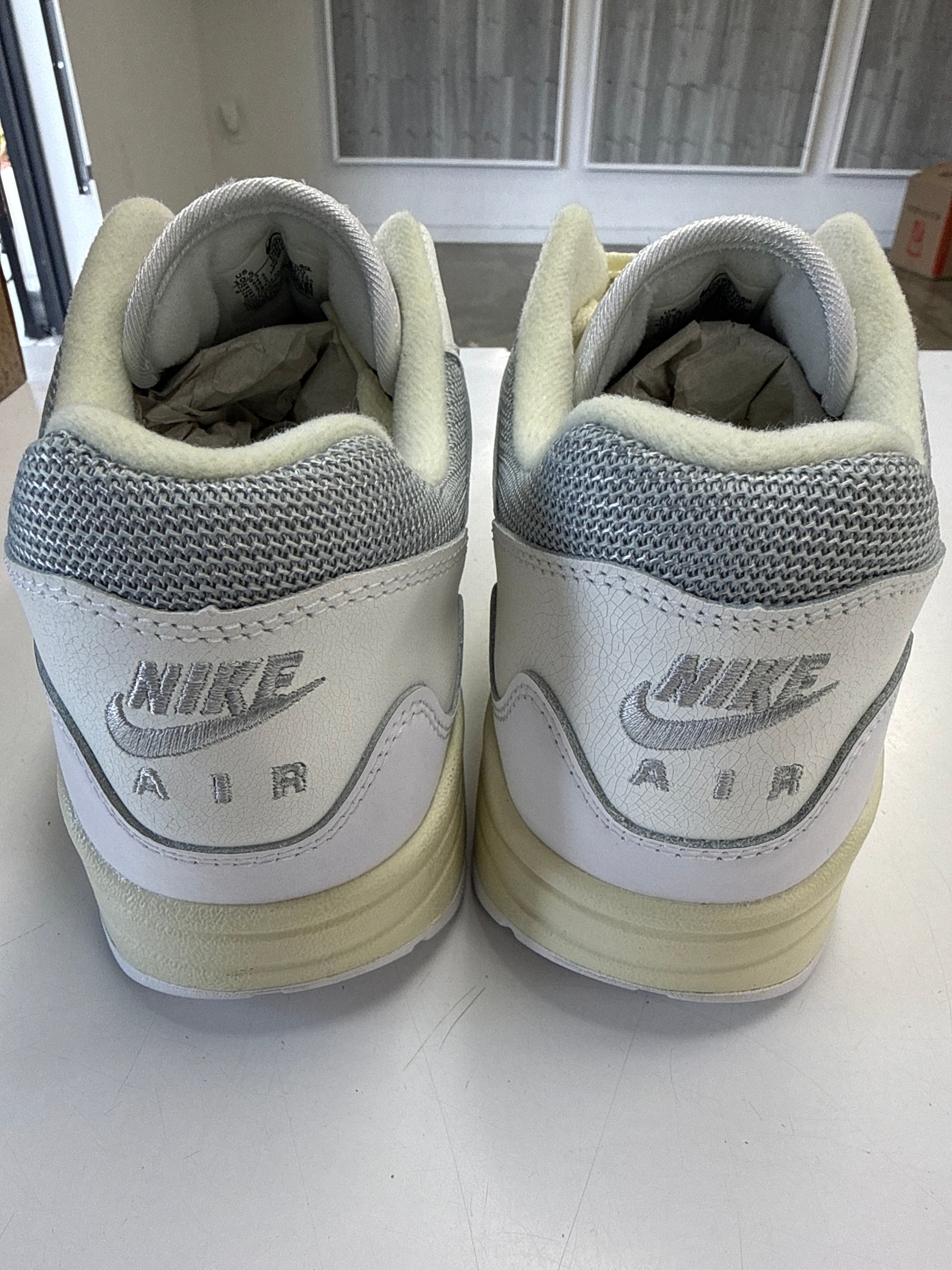 AIR MAX 1 PATTA WAVES WHITE - SIZE 10.5 (WORN)
