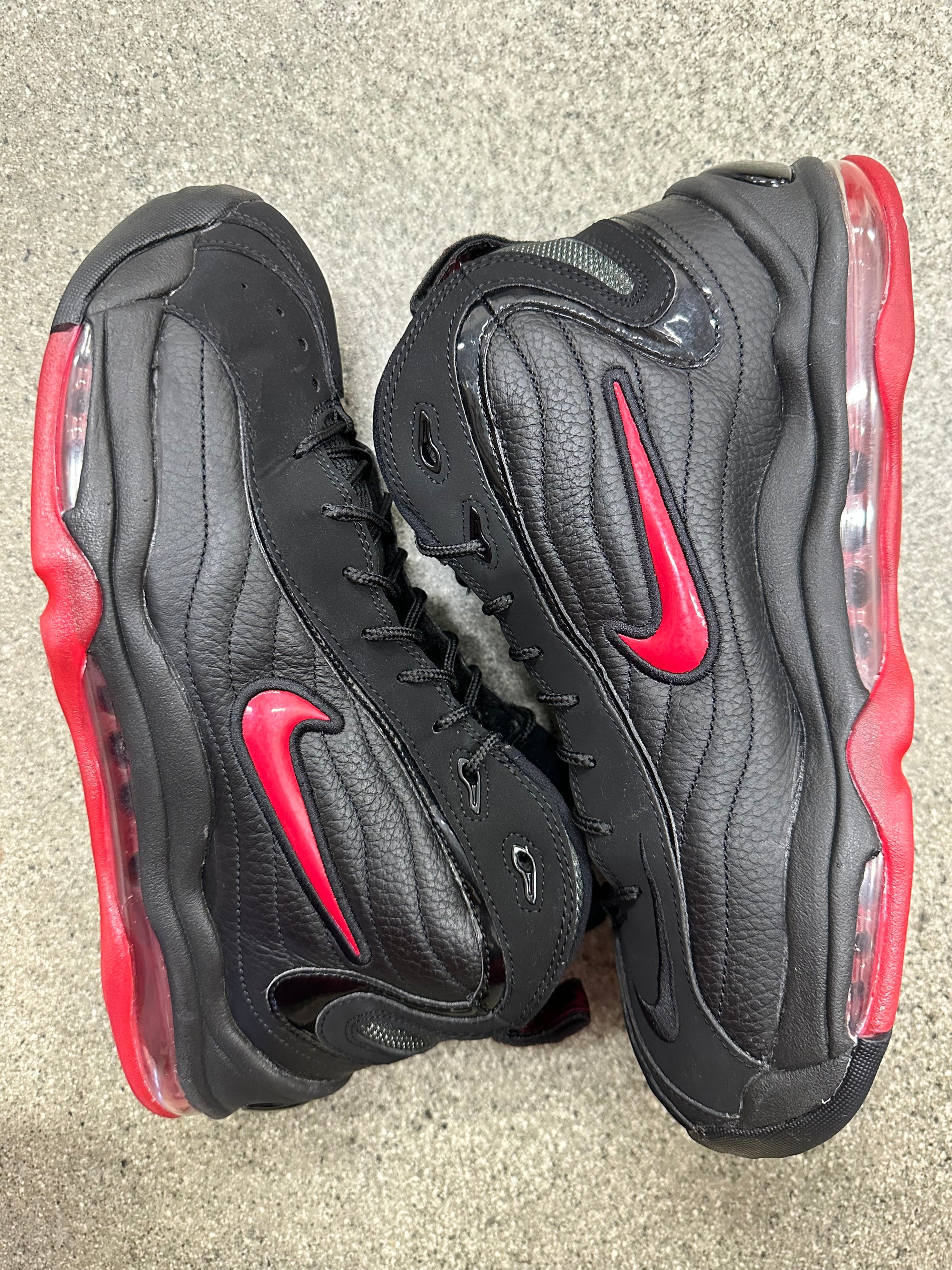 AIR TOTAL MAX UPTEMPO BRED - SIZE 11.5 (WORN)