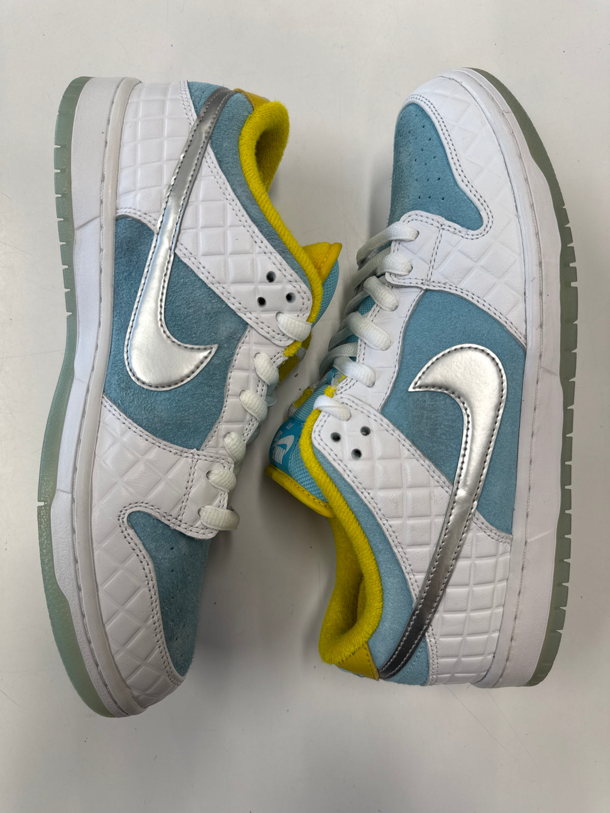 SB DUNK LOW FTC LAGOON PULSE - SIZE 11 (WORN)