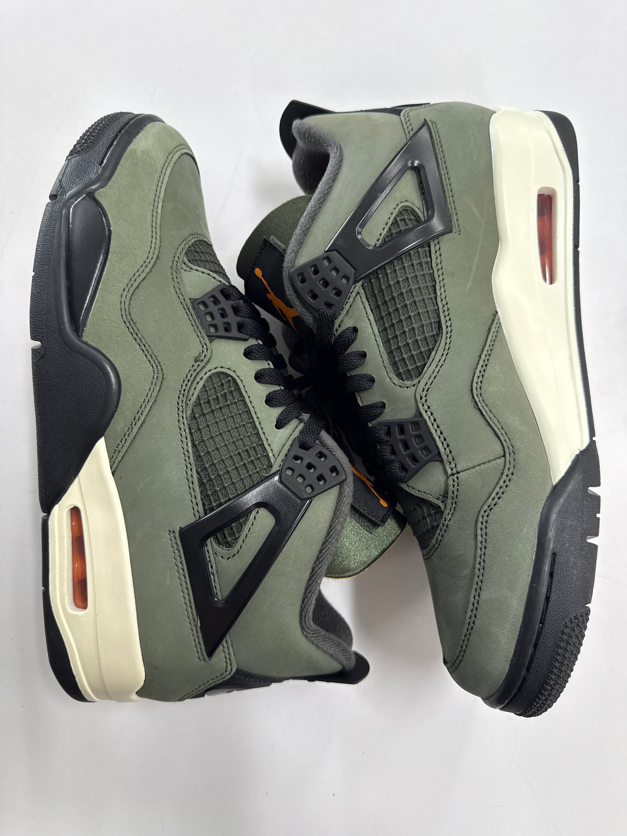 AIR JORDAN 4 UNDEFEATED - SIZE 9 (WORN) - SUPER CLEAN