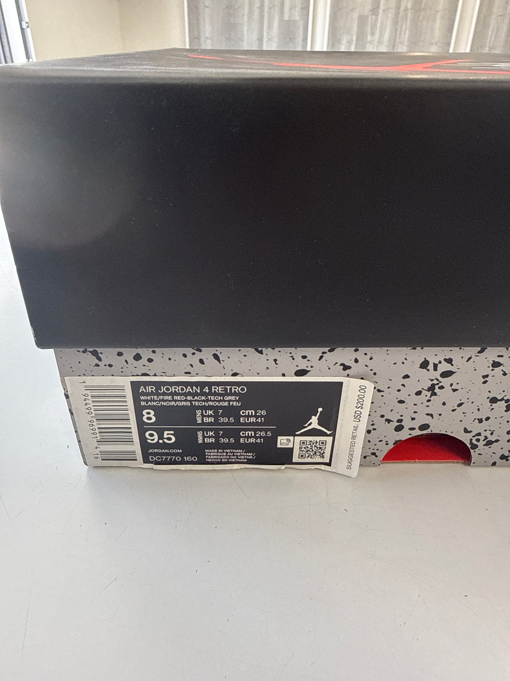 AIR JORDAN 4 FIRE RED 2020 - SIZE 8 (WORN)