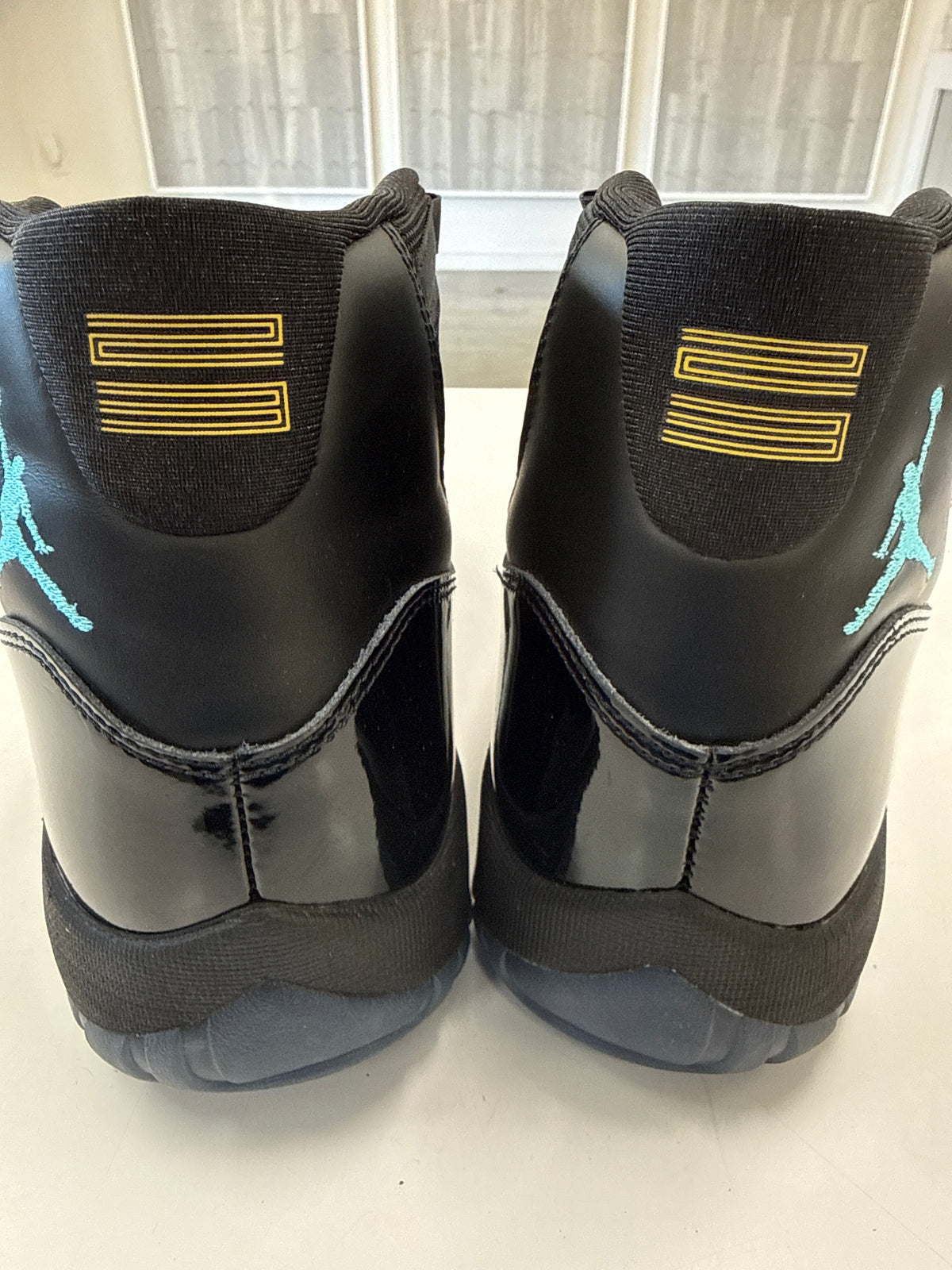 AIR JORDAN 11 GAMMA BLUE 2025 - SIZE 11.5 (WORN)