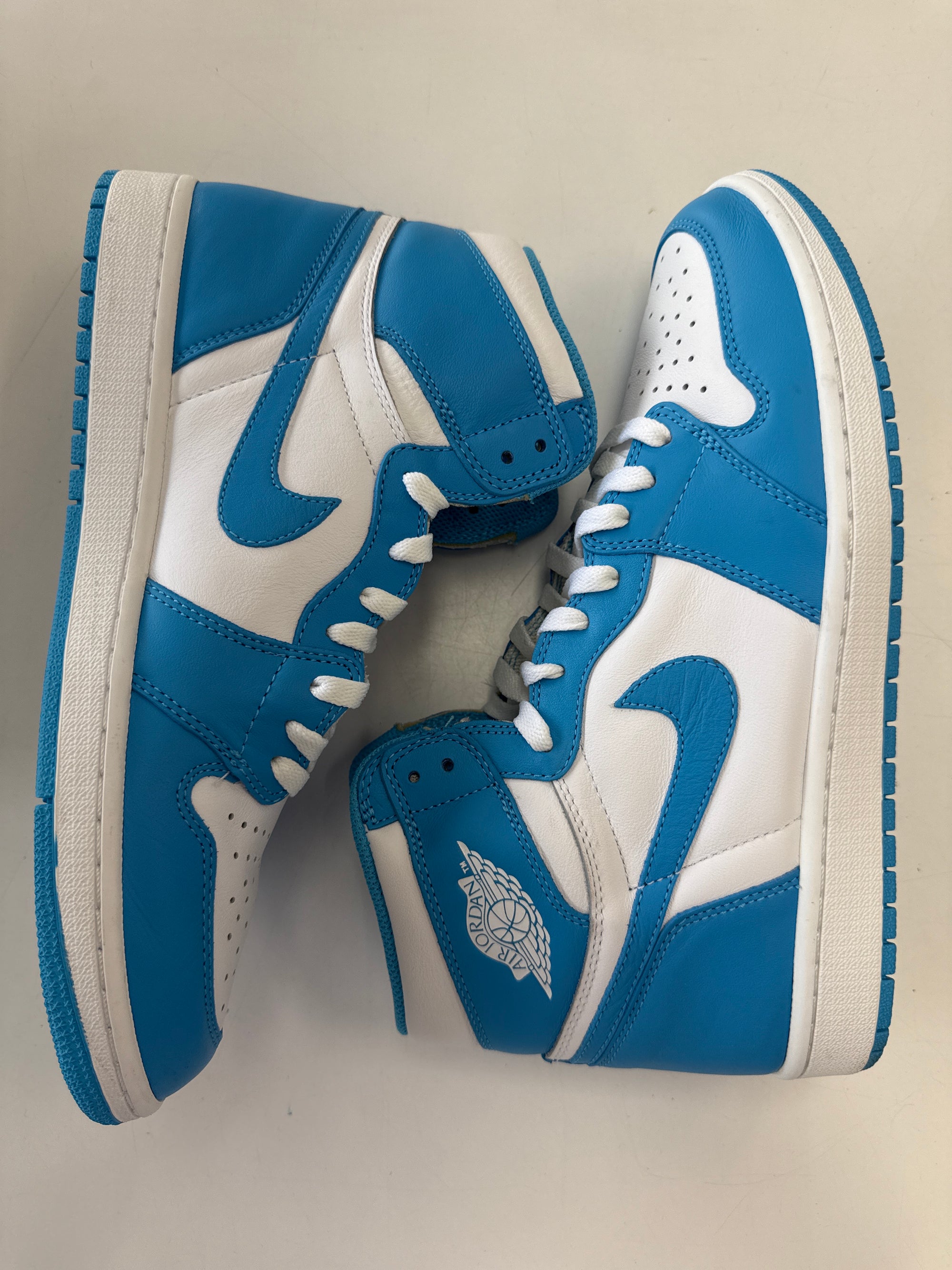 AIR JORDAN 1 HIGH UNC - SIZE 11 (WORN)