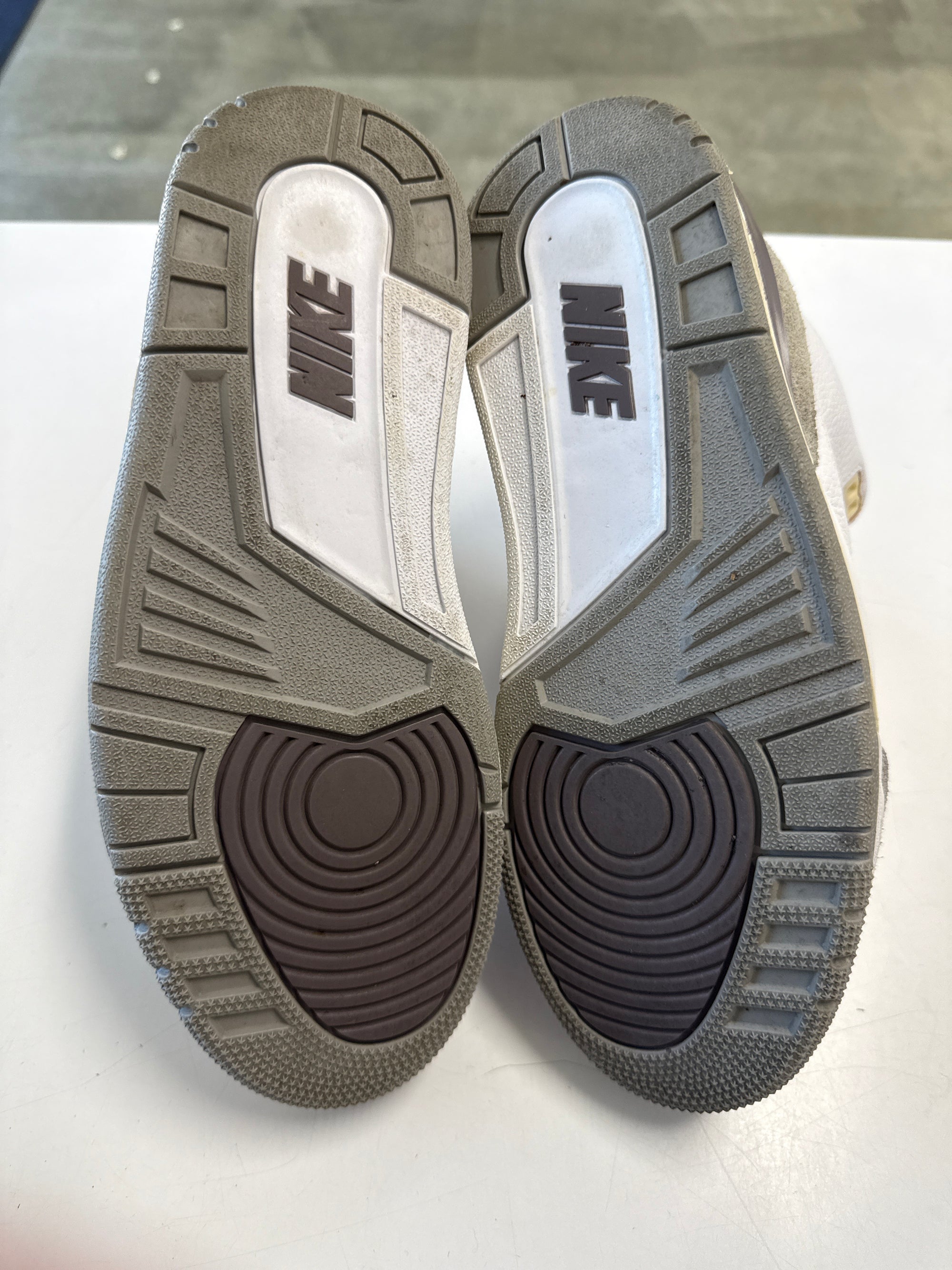 WMNS AIR JORDAN 3 A MA MANIERE WHITE - SIZE W9.5 M8 (WORN)