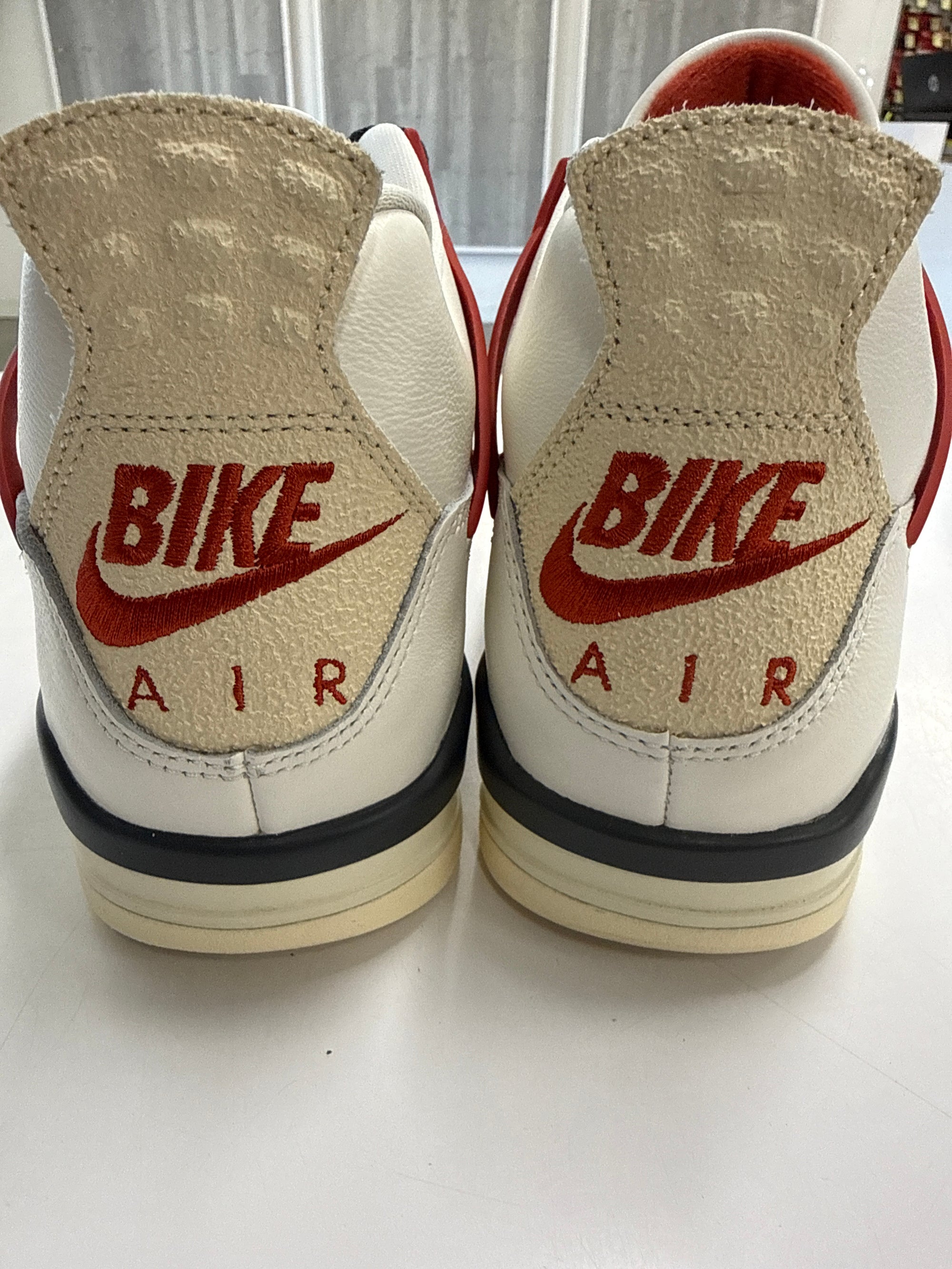 AIR JORDAN 4 OG NIGEL SYLVESTER BRICK VS BRICK - SIZE 8 (WORN)