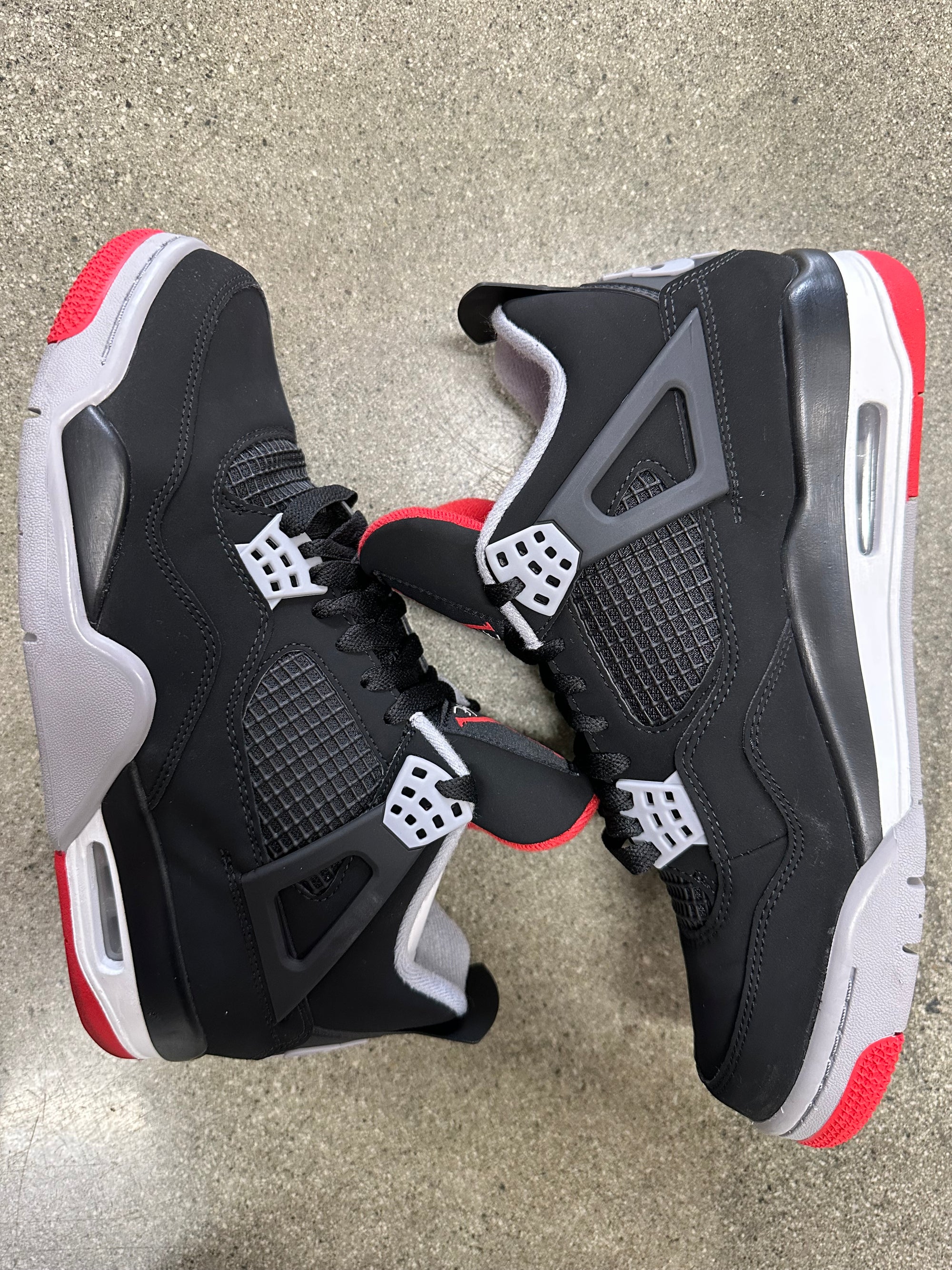 AIR JORDAN 4 BRED 2019 - SIZE 9 (WORN)