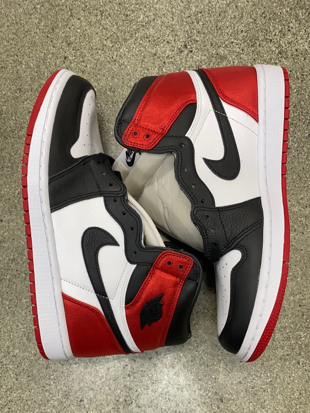 WMNS AIR JORDAN 1 SATIN BLACK TOE SIZE 9W/7.5M (BRAND NEW - NO BOX)