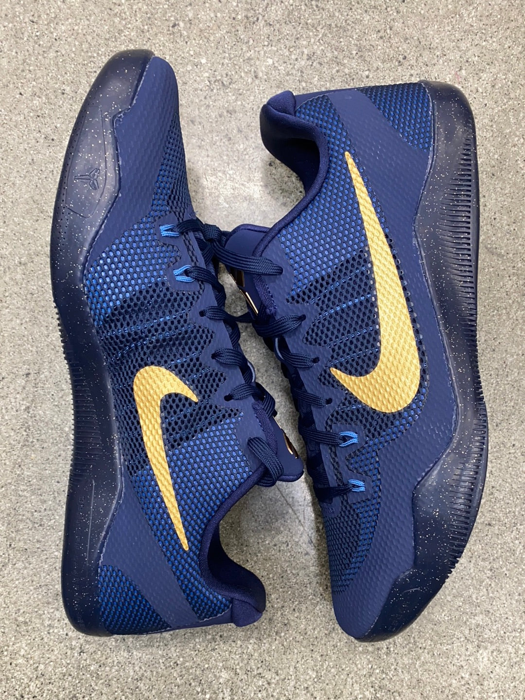 NIKE KOBE 11 LOW PHILIPINES SIZE 13 (BRAND NEW - REPLACEMENT BOX)