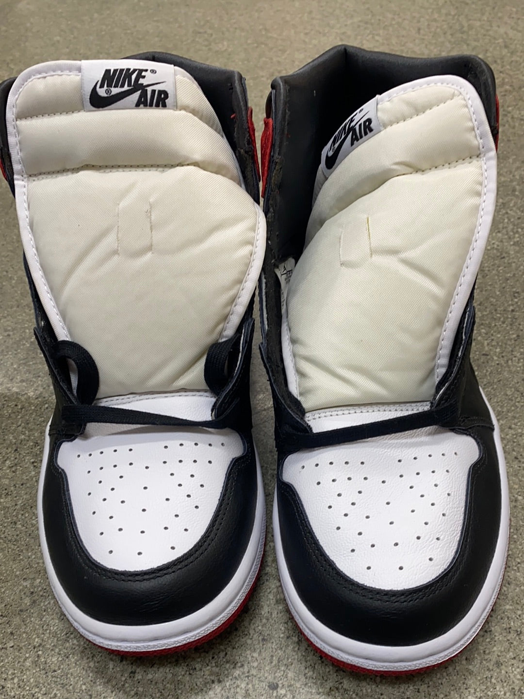 WMNS AIR JORDAN 1 SATIN BLACK TOE SIZE 9W/7.5M (BRAND NEW - NO BOX)
