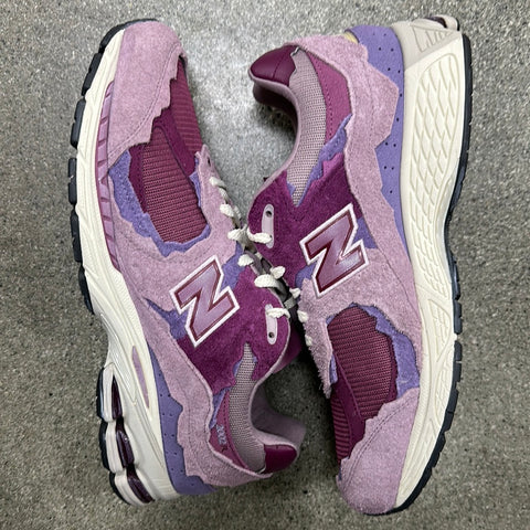 NEW BALANCE 2002R PROTECTION PACK PINK SIZE 12 (WORN ONCE)
