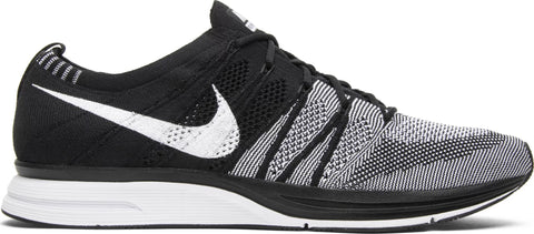 Nike Flyknit Trainer "OREO" 2018